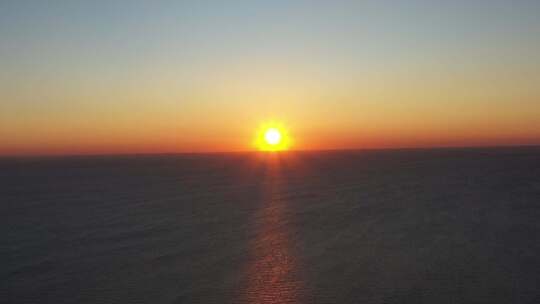 航拍 海边 倒影 地平线 水波 海面 日出