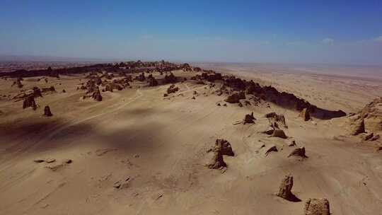 青海俄博梁雅丹 火星地貌航拍视频素材模板下载