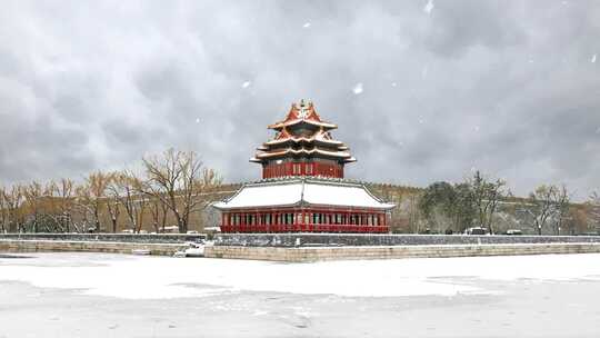 中国北京冬季角楼筒子河雪后风光