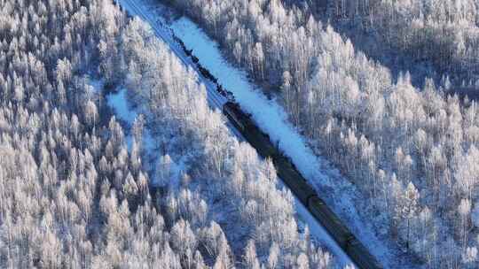 穿越大兴安岭林海雪原冻土雾凇地带的绿皮火车 (7)