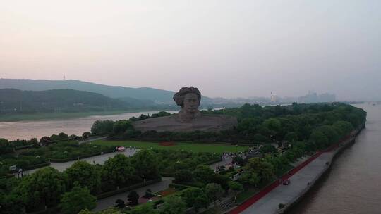 湖南省长沙市橘子洲毛泽东青年艺术雕塑航拍