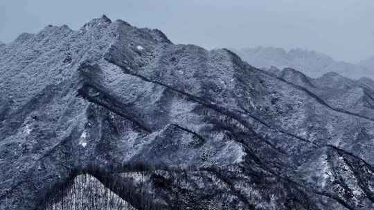 秦岭冬天下雪 白雪皑皑