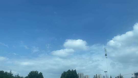 雨过天晴的蓝天白云清新空境