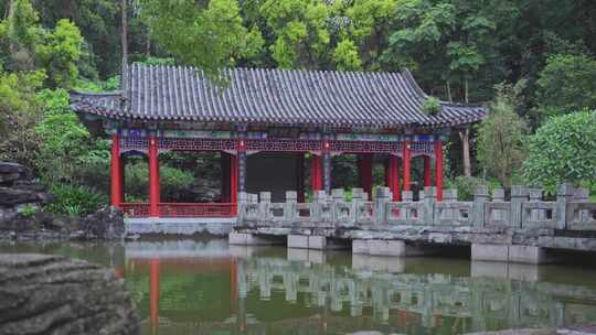 园博园雨天江南园林建筑雨天国风氛围