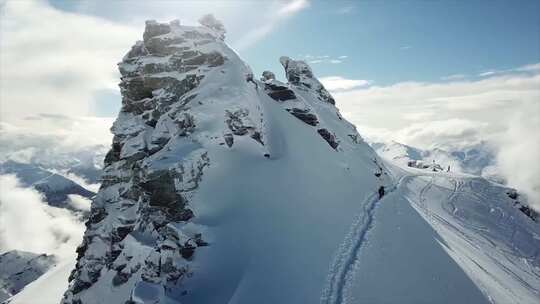 天空俯拍巍峨的雪山实拍视频