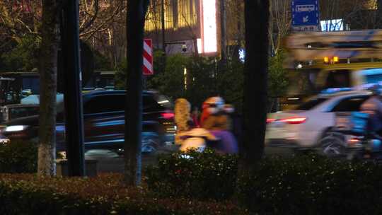 都市城市夜晚马路汽车车辆车流视频素材