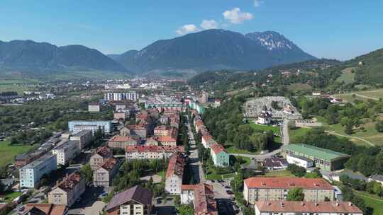 罗马尼亚城市鸟瞰图与Transfagar视频素材模板下载