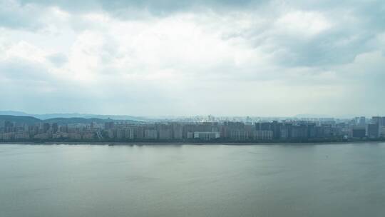 杭州钱塘江上空雷阵雨延时