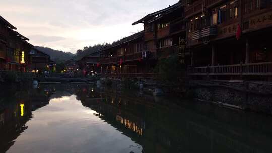 航拍贵州日落肇兴侗寨侗族村落山水大气夜色
