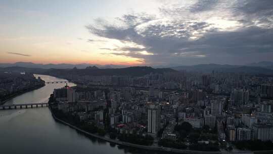 广东韶关城市日落晚霞夕阳夜幕降临航拍