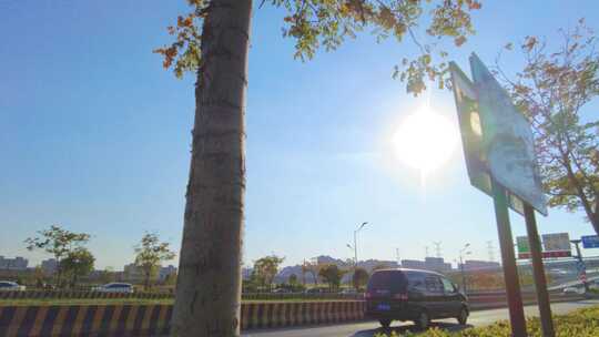 城市夕阳西下马路汽车车辆车流延时风景视频