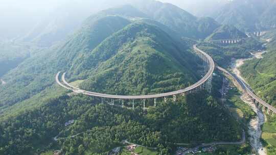京昆高速雅西高速段干海子特大桥白昼航拍
