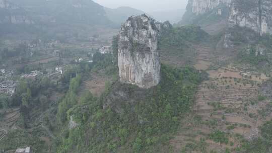 航拍贵州毕节枪杆岩，不一样的地质奇观