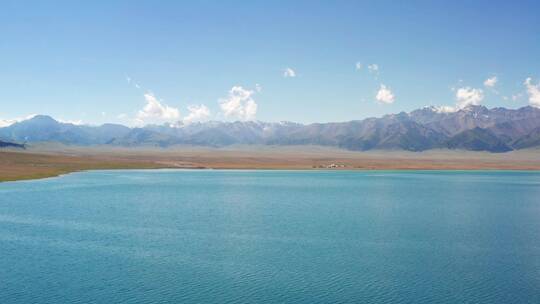 中国新疆赛里木湖夏季风景