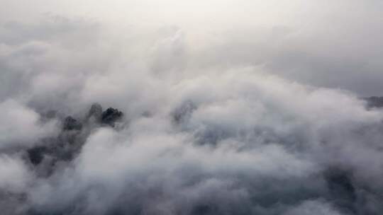 湖北武当山天柱峰金顶太和宫雪后云海航拍