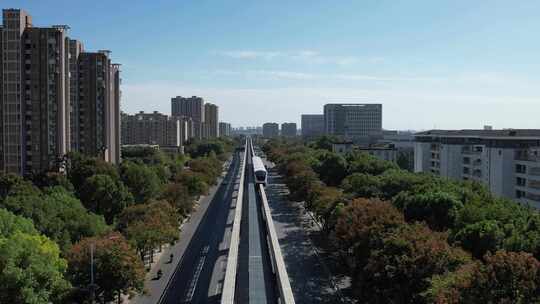 芜湖轨道交通1号线列车穿行城市航拍