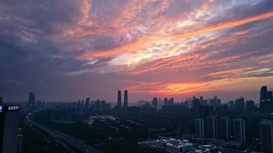 杭州晚霞下的城市航拍