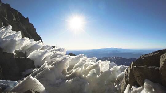 阿特拉斯山脉上的冰晶视频素材模板下载