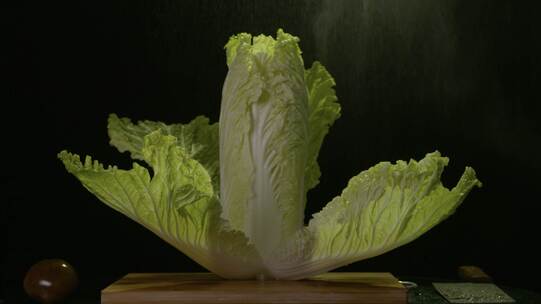 菜板上的大白菜