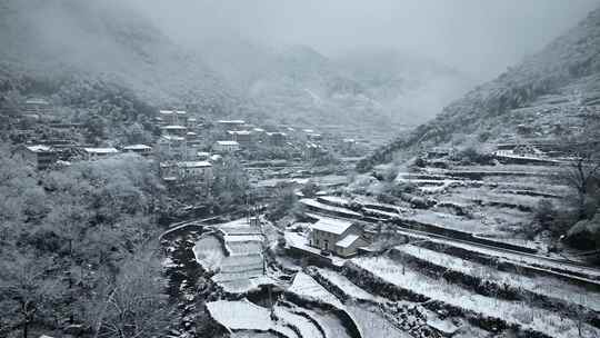 山村雪景俯瞰全景 浙西天池