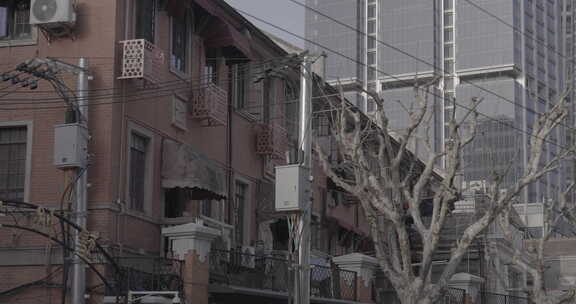 上海老建筑与现代建筑同框