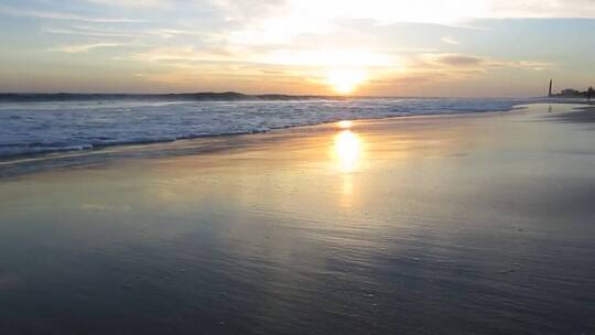 日落时的海滩