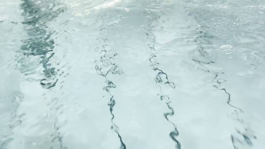 【镜头合集】游泳池泼水排水槽