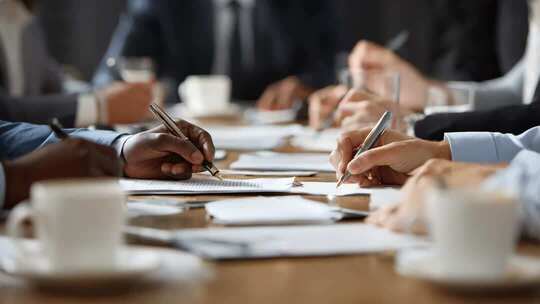 商务合作商务人士商务签约商务握手商务办公