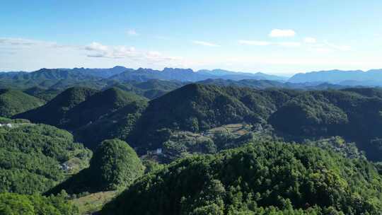 广元曾家山腹地的云天与大山