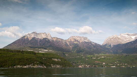 阿尔卑斯山安纳西湖法国水上游船假日