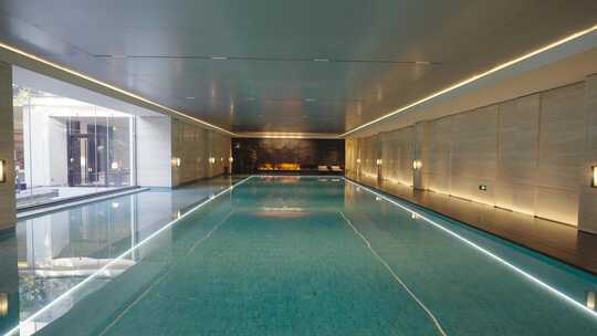高端游泳池