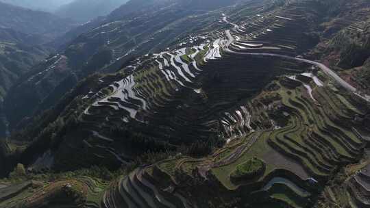 贵州黔东南加榜梯田古村落公路旅行航拍风光