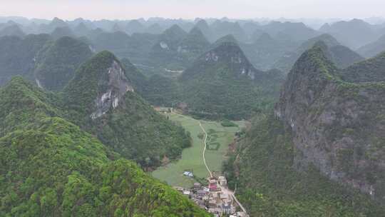 贵州安顺龙宫景区万峰林自然风光航拍