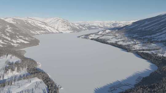 无人机航拍大气冬日雪景山川河流