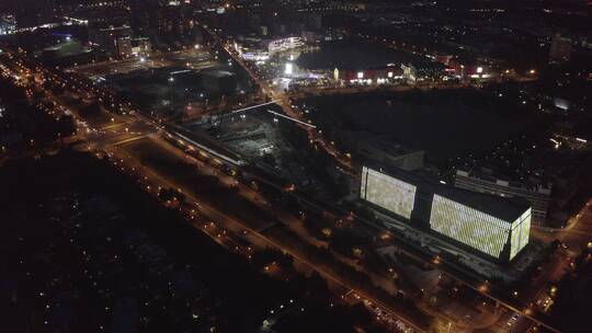 城市夜景地铁墙面霓虹灯光繁华效果展示