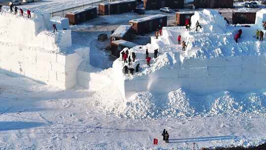 冰雪大世界建设 冰雕建筑师 哈尔滨冬季视频素材模板下载