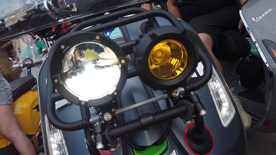 Vespa维斯帕摩托车展览，济南摩托车展视频素材模板下载