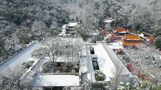 湖南省长沙市岳麓山岳麓书院雪景4k航拍