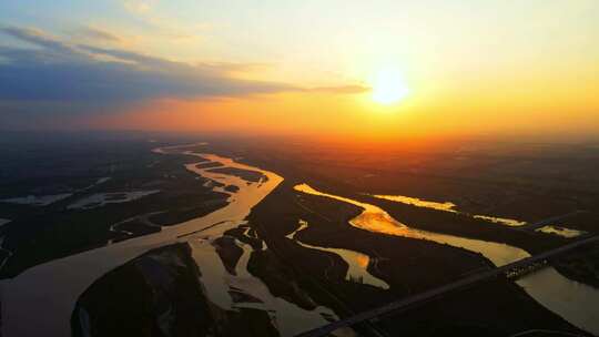黄河落日--夕阳黄河水-河流平原航拍
