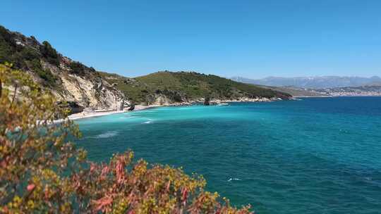 大海海岛海岸森林海浪沙滩海滩蓝天白云
