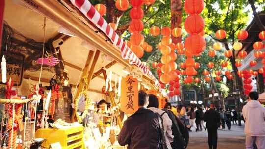 喜庆的热闹市集 晓市集逛街人群