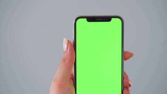 玩手机 玩手机绿屏玩电子产品视频素材模板下载