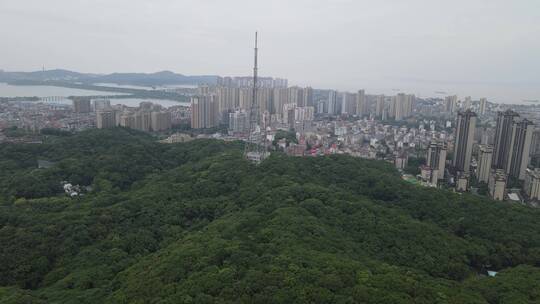 航拍湖南岳阳金鹗山公园