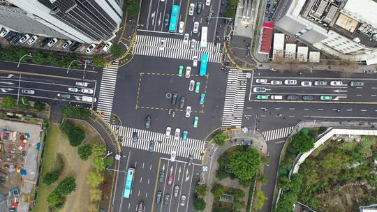 城市十字路口车流航拍延时福州乌山八一七路