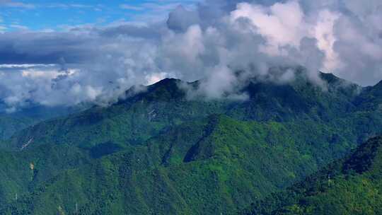 航拍陕西秦岭山脉圭峰山