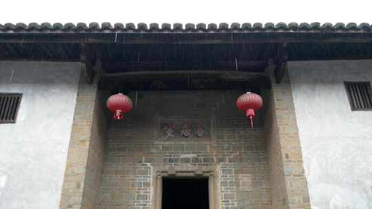 下雨雨滴屋檐水滴屋檐老家瓦房南滴水阴雨