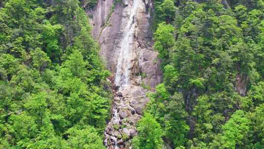 杭州临安牵牛岗山涧瀑布风景航拍