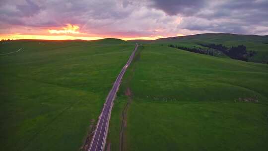 新疆喀拉峻草原日落HDR航拍
