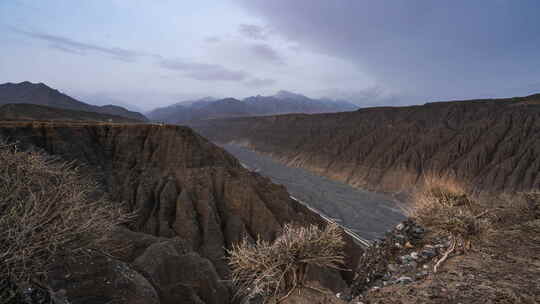 壮阔的独子山峡谷风光景色