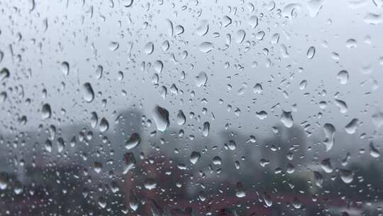 下雨 玻璃上的雨水 伤感